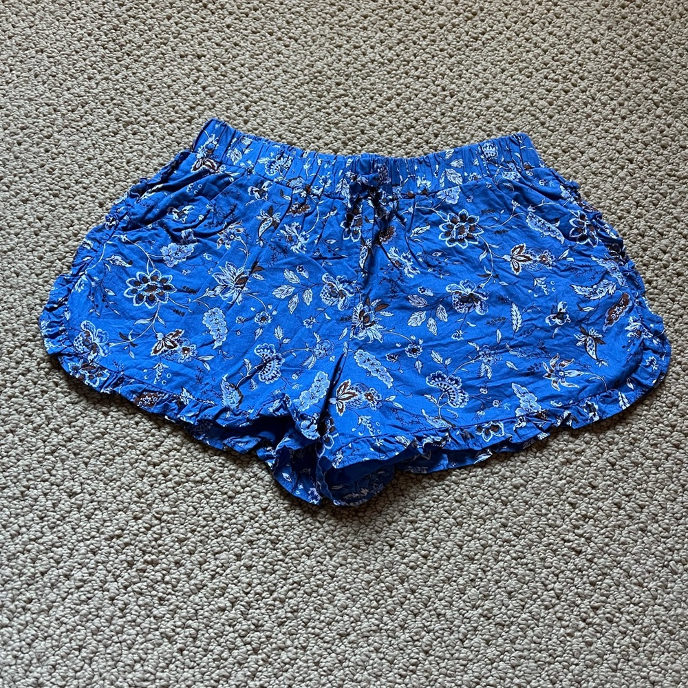 Janie and Jack only lightly worn blue floral short perfect for summer!